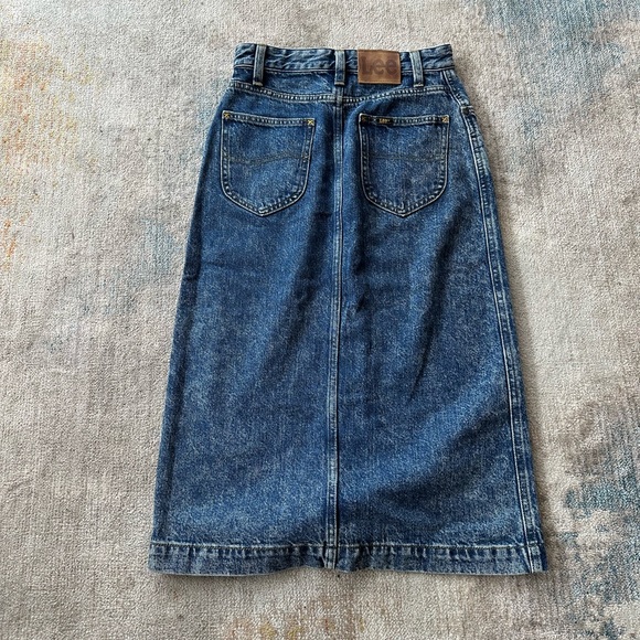 NWOT Lee Vintage MIDI Skirt Acid Wash size 26. High Waisted. - Picture 3 of 12